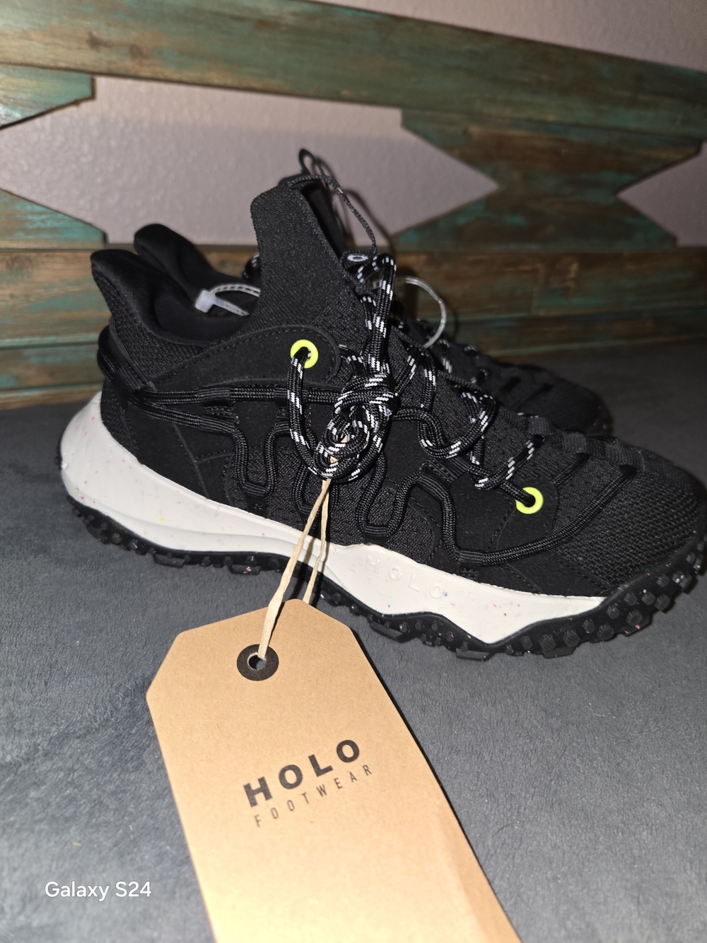 HOLO ECO Footwear Women's Black Trail Sneaker Sz 8 Zeus New